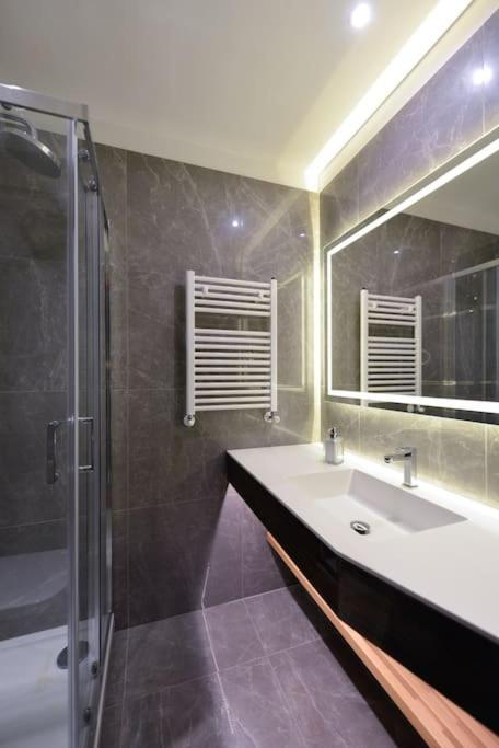 The Frattina - Luxury Serviced Apartment Roma Eksteriør bilde